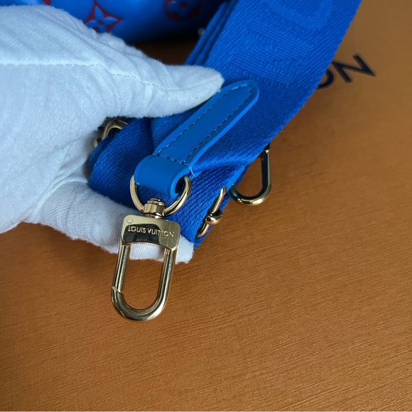 Louis Vuitton Coussin Bag Monogram Embossed Lambskin PM (Limited/Rare)🔥 - Picture 6 of 13